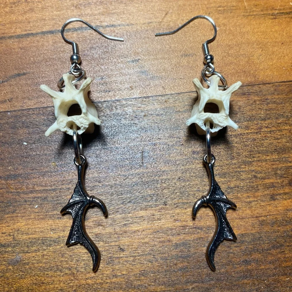 Real Possum Vertebrae Bone Batwing Earrings - Picture 2 of 7